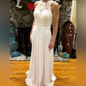 Renz Elegant White Lace Bridal Gown